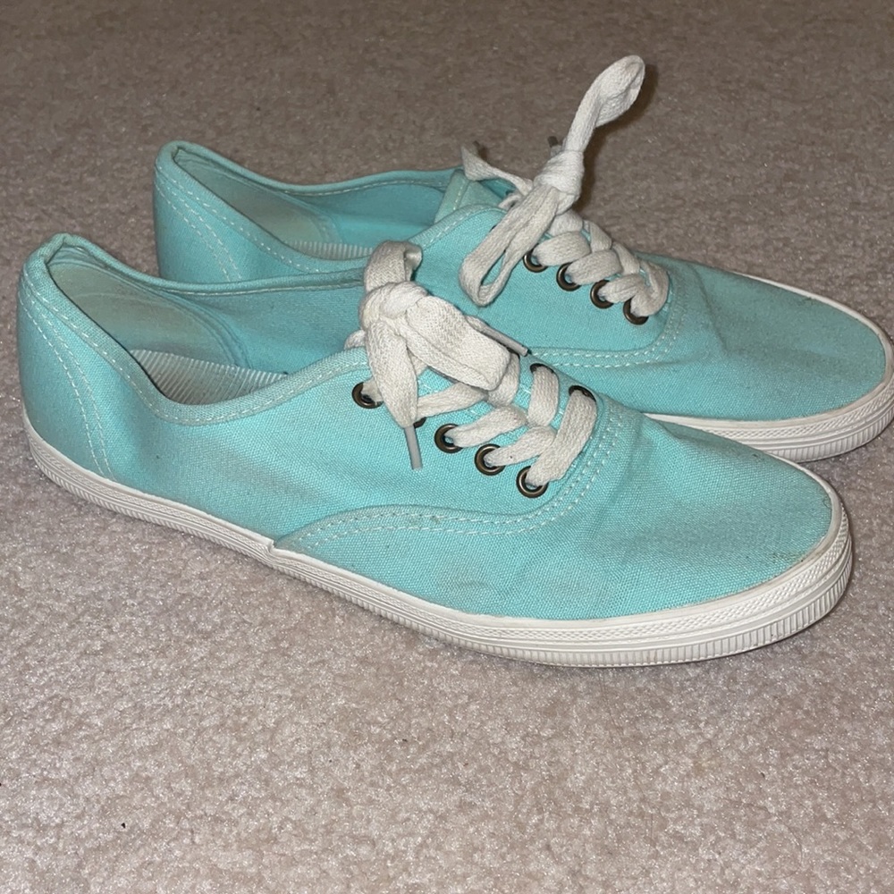 American Eagle | canvas shoes
